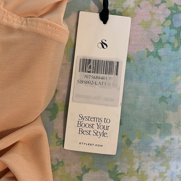 NWT Stylest | DreamSculpt Swim Bodysuit Medium Compression Cream $198 Retail - Picture 6 of 10